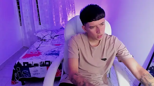 Fran Boy online show from September 18, 2025, 4:04 am