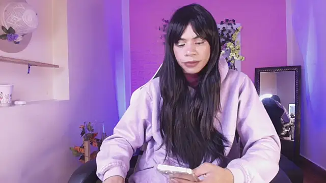 Katy bratz  online show from October 27, 2025, 1:50 am