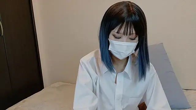 sarina at online show from March 22, 2026, 9:22 am