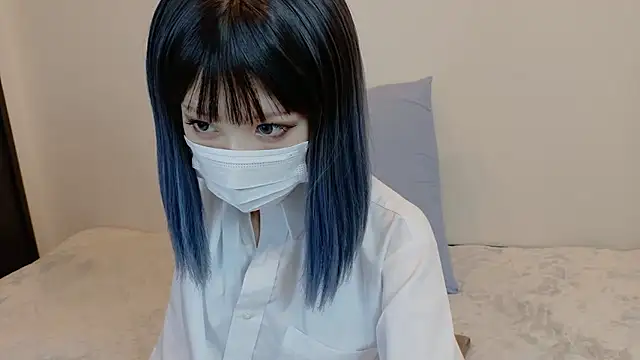 sarina at online show from February 9, 2026, 4:32 am