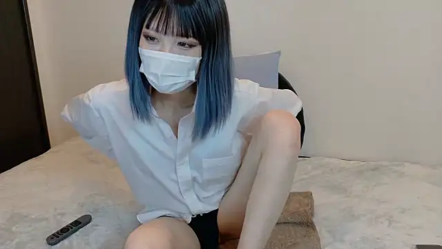 sarina at online show from March 16, 2026, 4:20 am