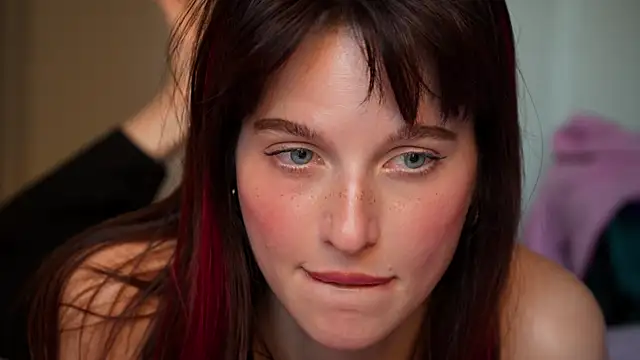 ellaa91 online show from November 14, 2025, 1:48 pm