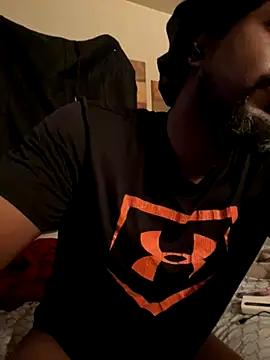 viceutk1 online show from November 3, 2025, 11:14 am