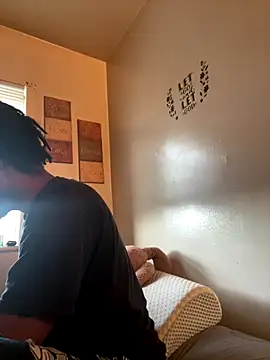 viceutk1 online show from October 18, 2025, 11:56 am