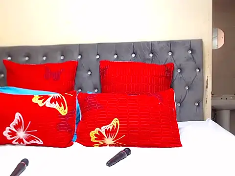 CouplesX96xx online show from September 9, 2025, 9:41 am