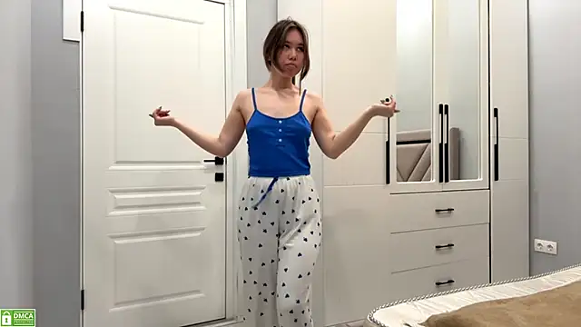 Wow Akemi online show from November 2, 2025, 8:19 am