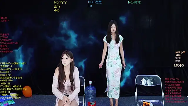 EYgirl222 online show from November 8, 2025, 8:07 am