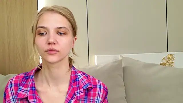 Snapshot of 4example_Chloe chatting on May 6, 2026, 5:33 am 4example Chloe online show from May 6, 2026, 5:33 am