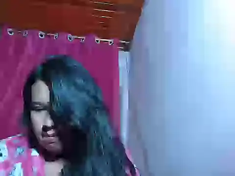 nina kisslove online show from November 5, 2025, 7:39 pm