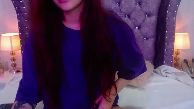 RavenLove  online show from November 6, 2025, 7:18 pm