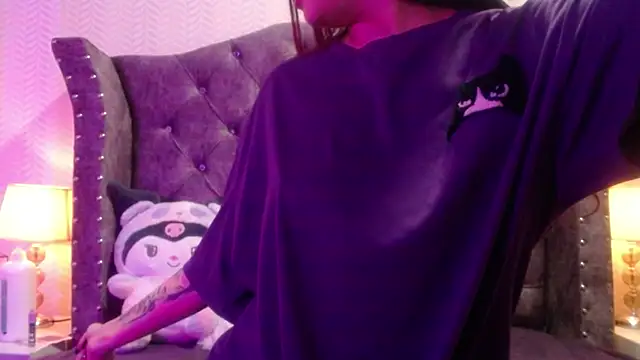 RavenLove  online show from November 21, 2025, 1:54 pm