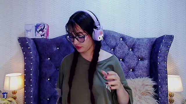 RavenLove  online show from October 25, 2025, 8:53 pm