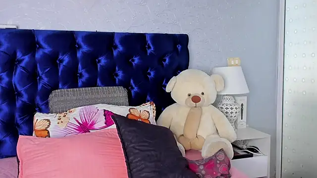 Snapshot of TANISHA_HILL chatting on November 4, 2025, 7:50 pm TANISHA HILL online show from November 4, 2025, 7:50 pm