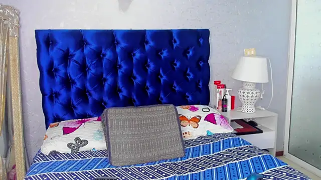 Snapshot of TANISHA_HILL chatting on October 7, 2025, 7:37 pm TANISHA HILL online show from October 7, 2025, 7:37 pm