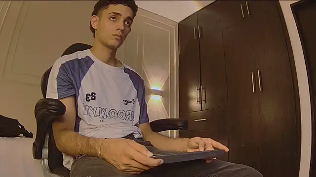 nathan shimmer online show from December 22, 2025, 9:04 pm