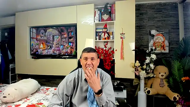 SpartacusDaddy48 online show from April 3, 2026, 6:42 am