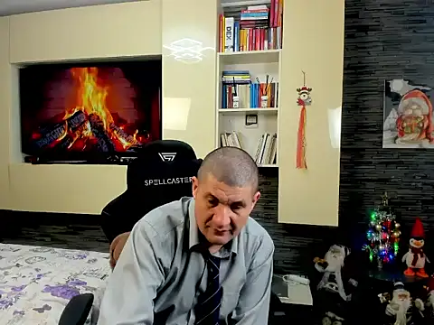 SpartacusDaddy48 online show from February 21, 2026, 2:52 pm