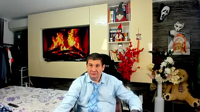 SpartacusDaddy48 online show from March 27, 2026, 12:17 pm