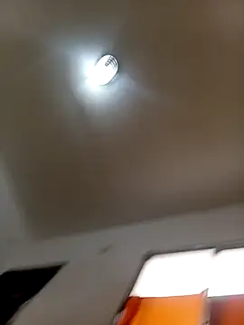 flavinhasensual online show from December 17, 2025, 2:33 pm