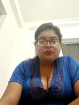 Elie couple143 online show from December 20, 2025, 6:33 pm