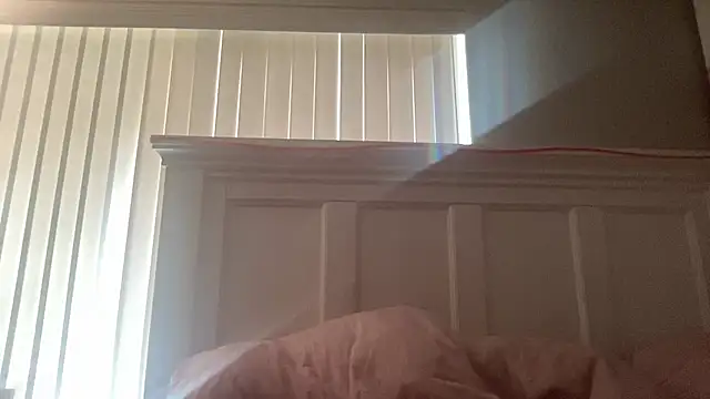 Snapshot of sweetnjuicyyy chatting on September 18, 2025, 8:45 pm sweetnjuicyyy online show from September 18, 2025, 8:45 pm