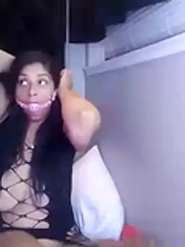 Snapshot of sweetnjuicyyy chatting on November 19, 2025, 6:35 am sweetnjuicyyy online show from November 19, 2025, 6:35 am