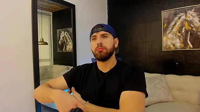 Maximo Wolff online show from October 7, 2025, 7:59 pm