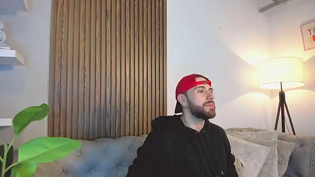 Maximo Wolff online show from April 15, 2026, 8:09 pm