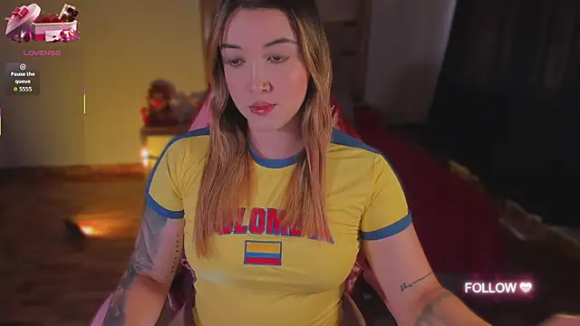 lunaarose online show from October 20, 2025, 3:45 pm