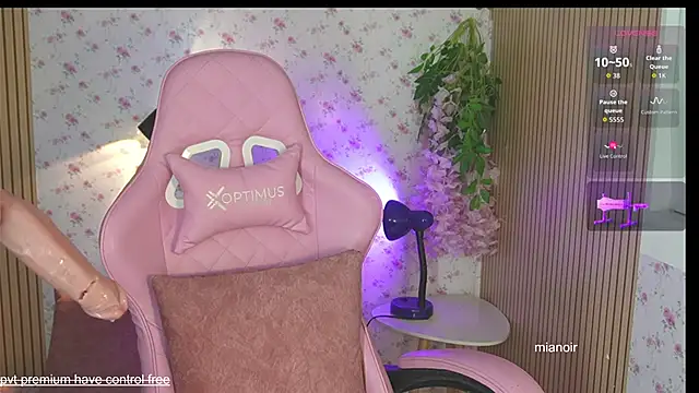 mia noir online show from March 28, 2026, 4:35 am