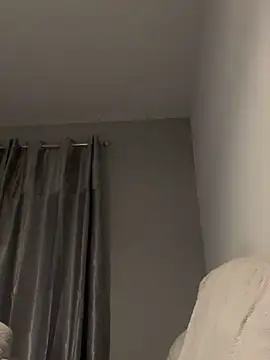 LollyLove  online show from April 7, 2026, 8:10 pm