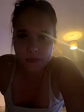 Snapshot of LollyLove_ chatting on October 27, 2025, 9:05 pm LollyLove online show from October 27, 2025, 9:05 pm