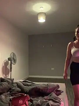 Snapshot of LollyLove_ chatting on November 2, 2025, 7:08 pm LollyLove online show from November 2, 2025, 7:08 pm