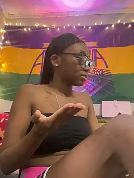 HennessyBaby21 online show from March 10, 2026, 5:06 pm