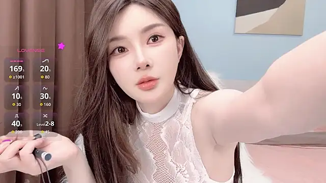 Snapshot of ViViennepp chatting on December 2, 2025, 5:53 am ViViennepp online show from December 2, 2025, 5:53 am