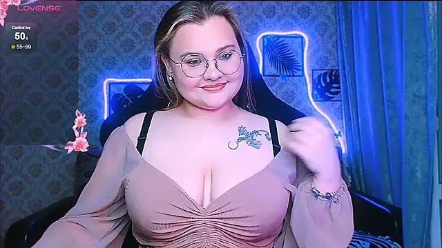 InLoveWithLife26 online show from May 27, 2026, 8:05 pm