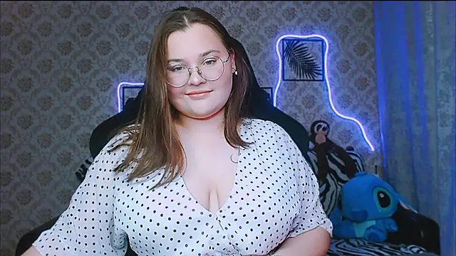 InLoveWithLife26 online show from September 12, 2025, 8:30 pm