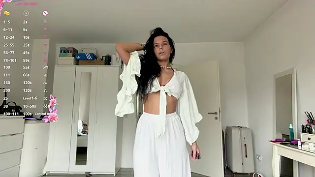 Snapshot of MaydaCornwall chatting on February 28, 2026, 3:11 pm MaydaCornwall online show from February 28, 2026, 3:11 pm