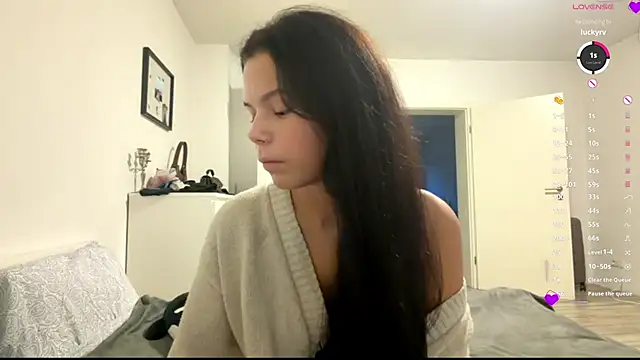 Snapshot of MaydaCornwall chatting on January 18, 2026, 4:10 pm MaydaCornwall online show from January 18, 2026, 4:10 pm