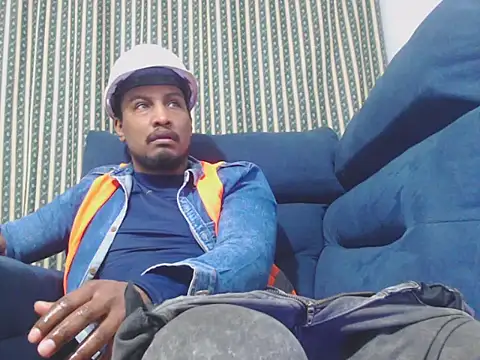 Snapshot of ElCaballeroNegro24 chatting on September 13, 2025, 6:52 pm ElCaballeroNegro24 online show from September 13, 2025, 6:52 pm