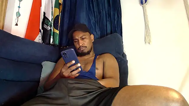 Snapshot of ElCaballeroNegro24 chatting on January 15, 2026, 3:04 pm ElCaballeroNegro24 online show from January 15, 2026, 3:04 pm