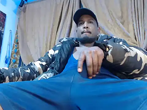 Snapshot of ElCaballeroNegro24 chatting on October 22, 2025, 11:25 pm ElCaballeroNegro24 online show from October 22, 2025, 11:25 pm