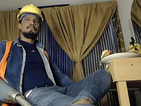 Snapshot of ElCaballeroNegro24 chatting on October 3, 2025, 4:41 pm ElCaballeroNegro24 online show from October 3, 2025, 4:41 pm