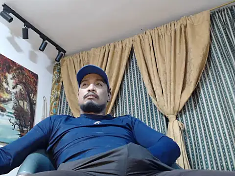 Snapshot of ElCaballeroNegro24 chatting on October 5, 2025, 11:50 pm ElCaballeroNegro24 online show from October 5, 2025, 11:50 pm