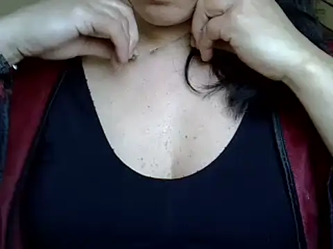 ITALIANASISIXX online show from March 24, 2026, 9:53 am