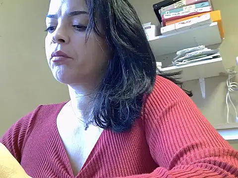 ITALIANASISIXX online show from October 30, 2025, 8:01 am