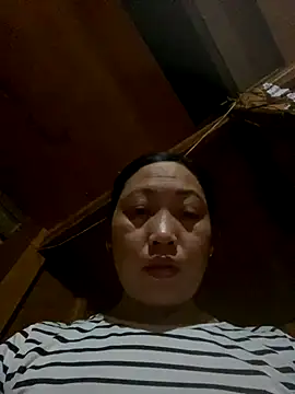 Lai005 online show from October 2, 2025, 10:35 pm