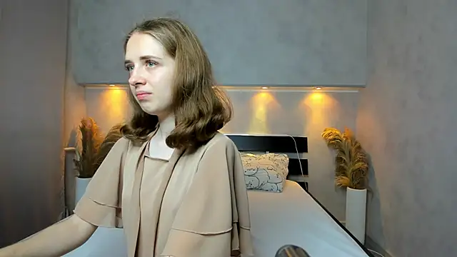 Camilla Kelly online show from September 11, 2025, 12:21 am