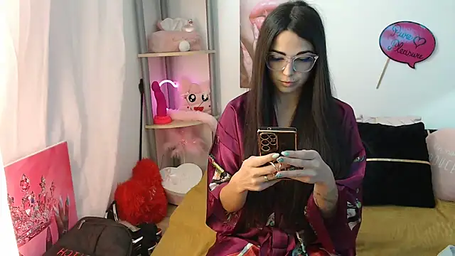 Tyna Veliksa online show from October 28, 2025, 9:41 am