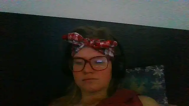 Moonolighta online show from October 28, 2025, 9:52 am